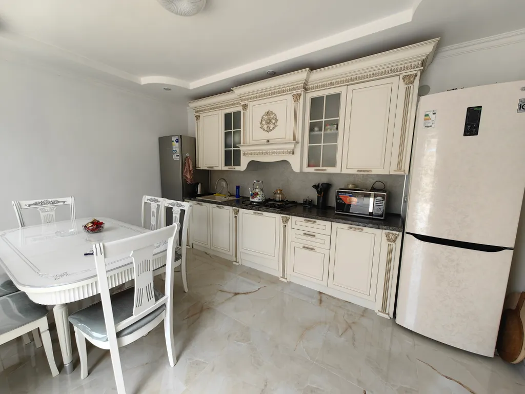 Просторный дом с зоной барбекю