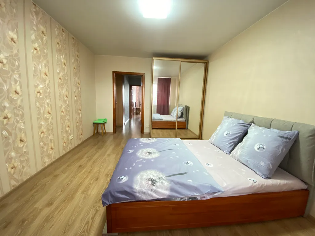 Двухкомнатная квартира рядом с центром