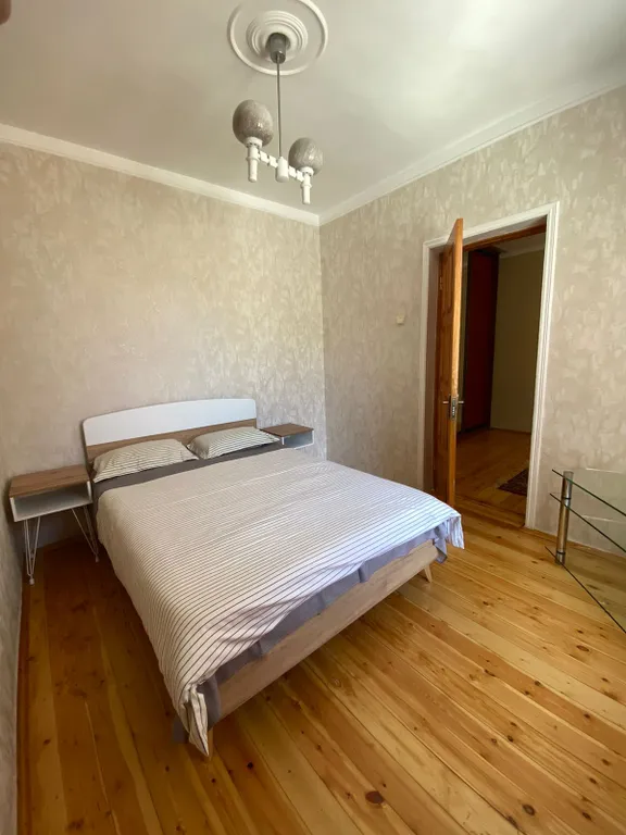 Деревянный дом с красивым видом на море