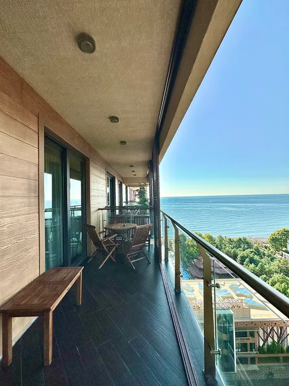 Элитные апартаменты с бассейном в Dreamland Oasis