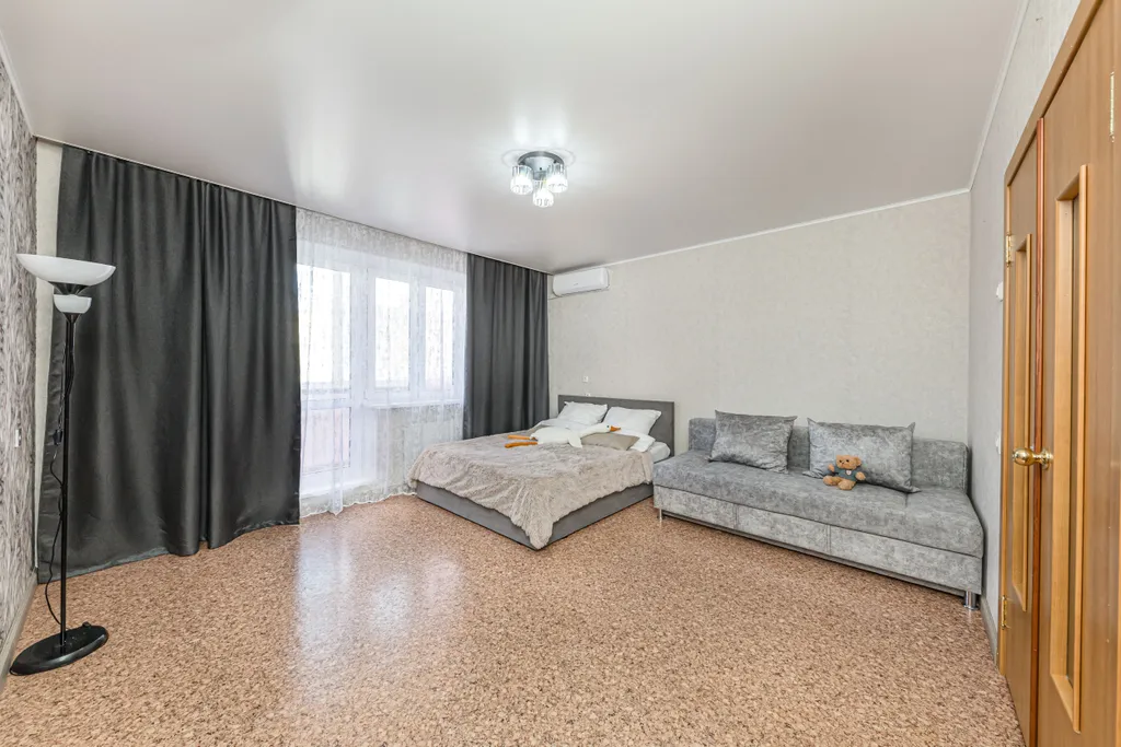 Большая квартира, с отдельной кухней — аренда посуточно в Челябинск