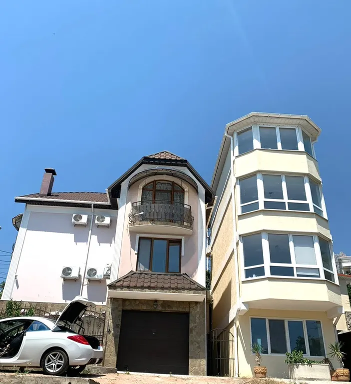 Апартаменты с видом на Чёрное море