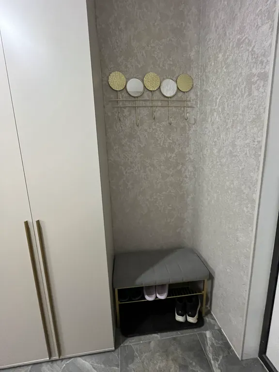 Видовая на озеро и город уютная квартира