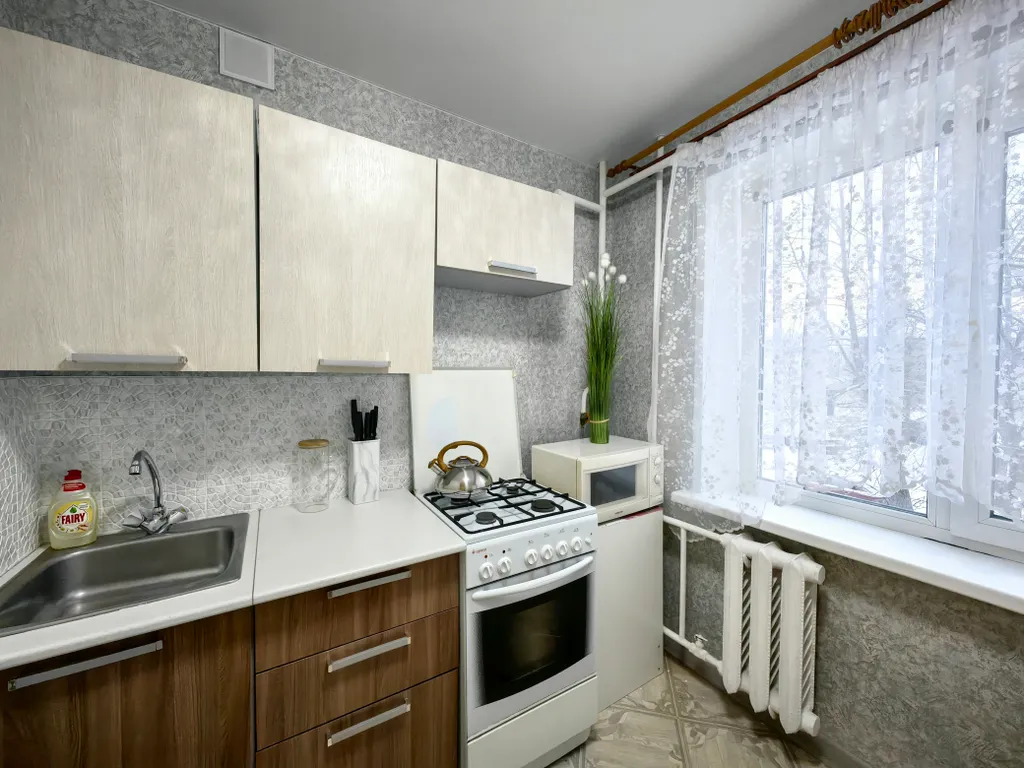 Отличное расположение: 1-к кв на Дзержинского, рядом с "Звездочкой"