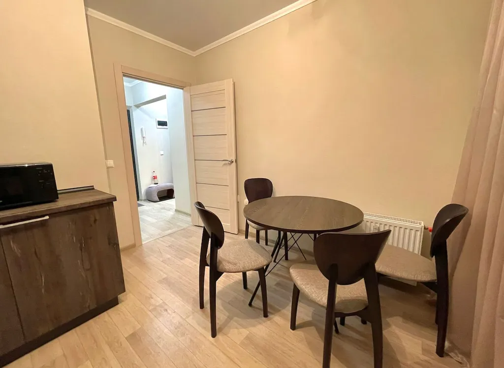 Новая, дизайнерская квартира со всеми удобствами