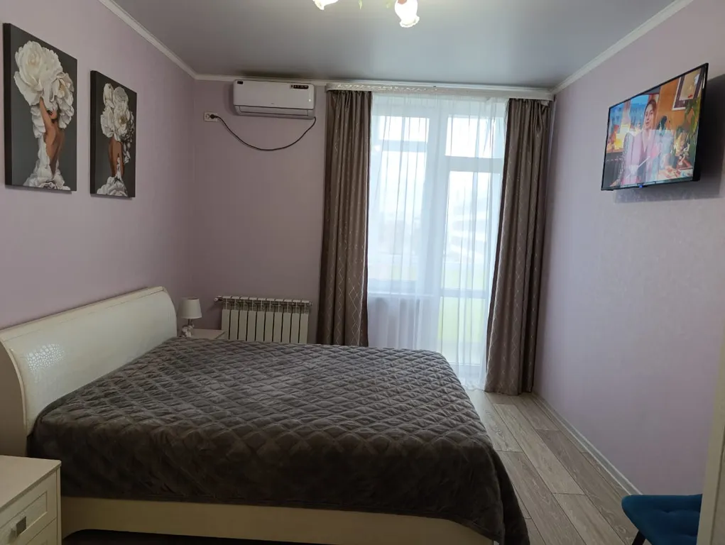 2-комнатная квартира 100 метров до моря