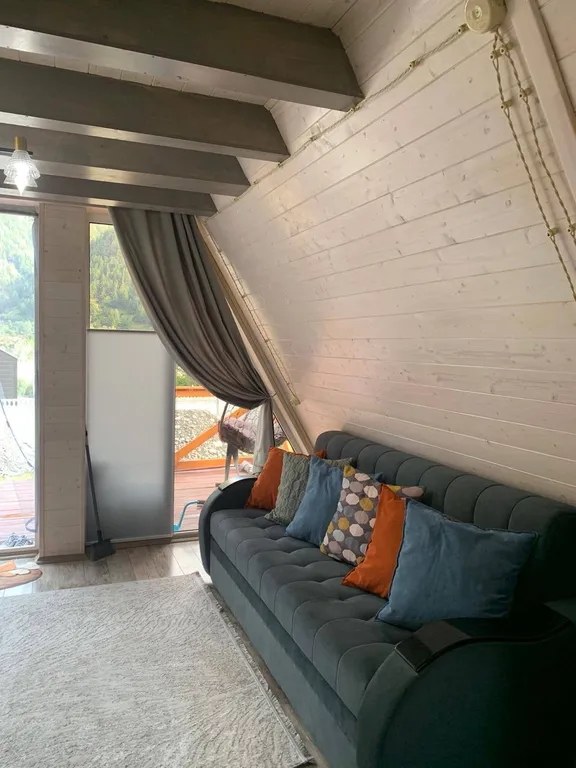 Уютный домик с видом на горы