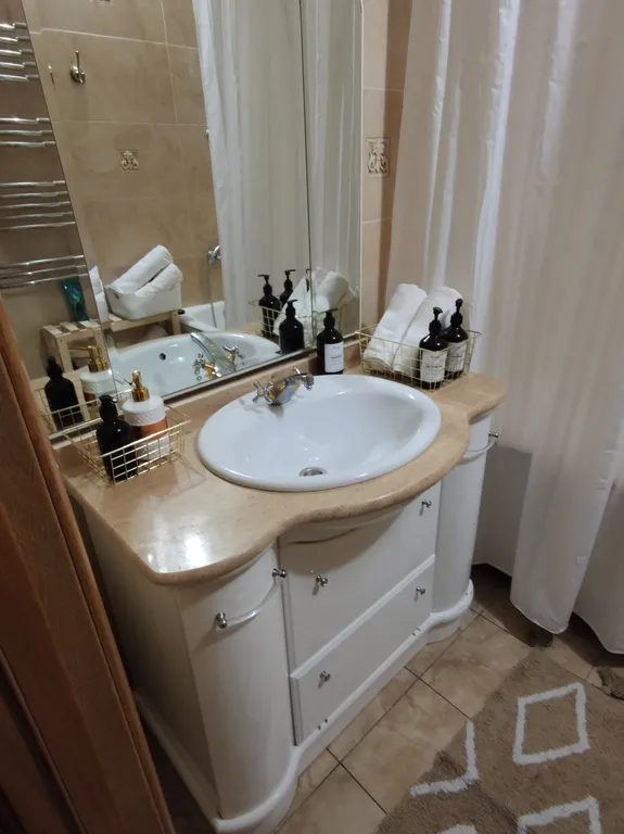 Квартира Свежая просторная трёхкомнатная квартира ВДНХ — Москва