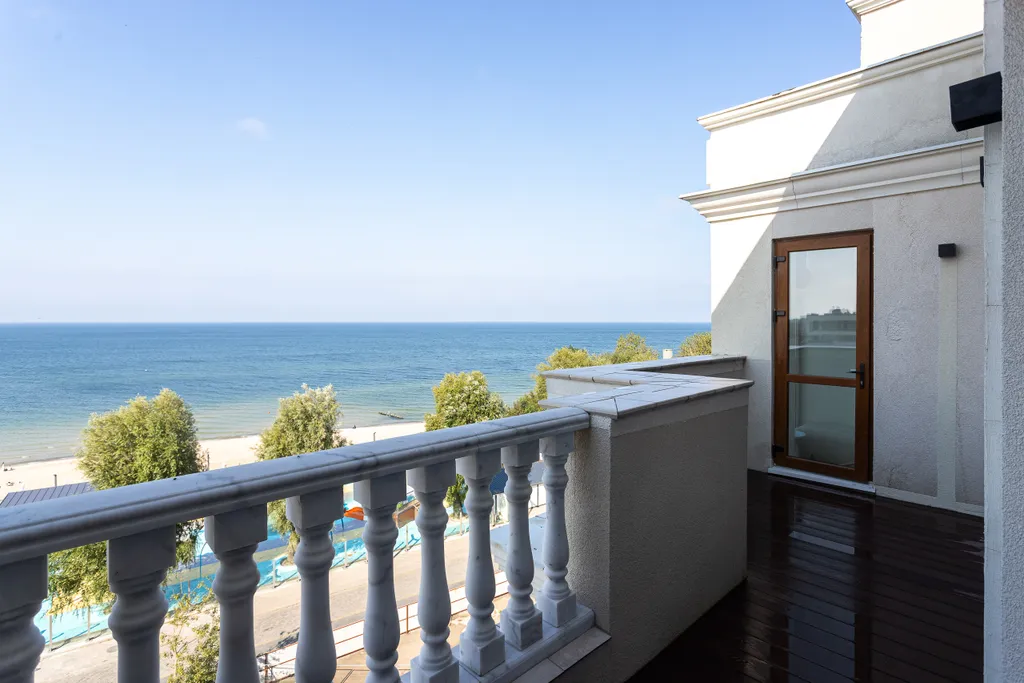 Квартира на первой береговой линии с видом на море в стиле лофт — аренда посуточно в Зеленоградск