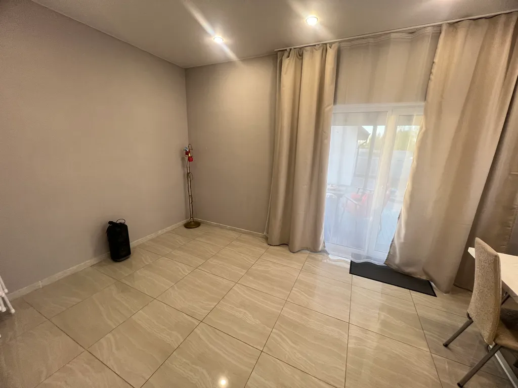 4-комнатный Дом