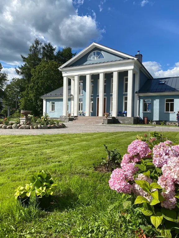 Коттедж Отель XIX века Милости  простим — аренда посуточно в Мельниково