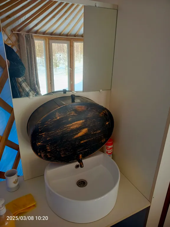 Юрта с панорамным окном