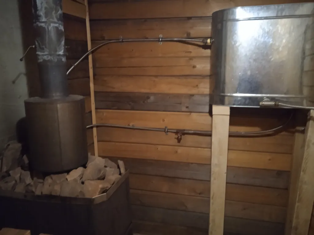 Коттедж Домик в лесу с баней — Лодейное Поле