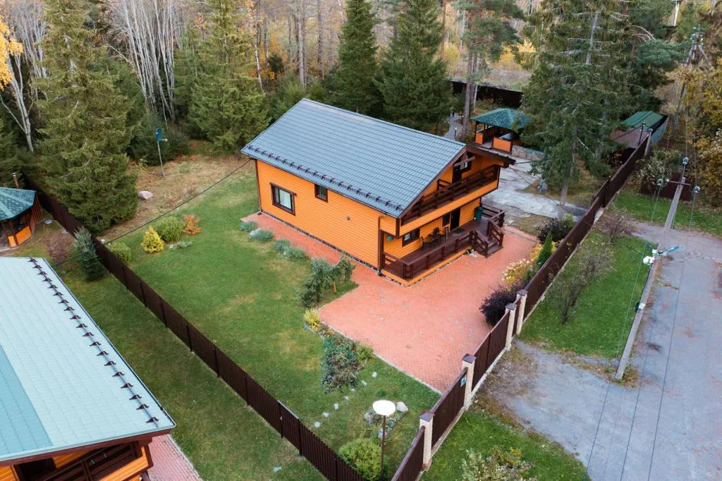 Коттедж Green Forest у Игоры