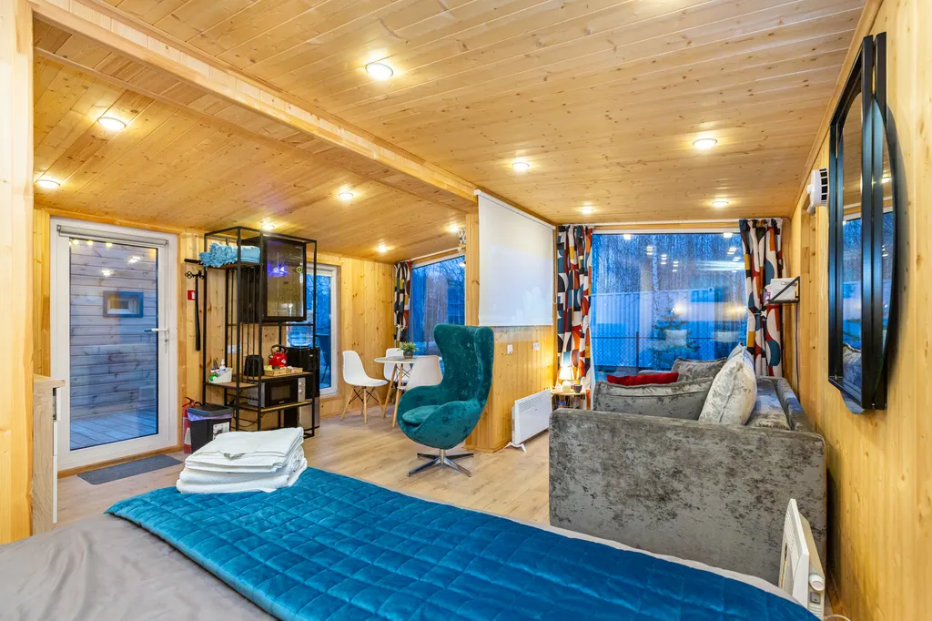 Семейный домик с финской сауной у леса