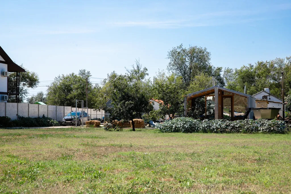 Коттедж Отдельный, уютный дом в 100 метрах от моря — Новоотрадное