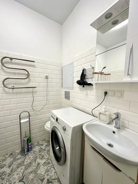 Студия с дизайнерским ремонтом