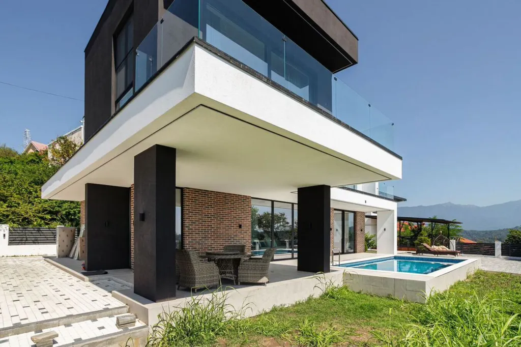 Вилла с бассейном и баней