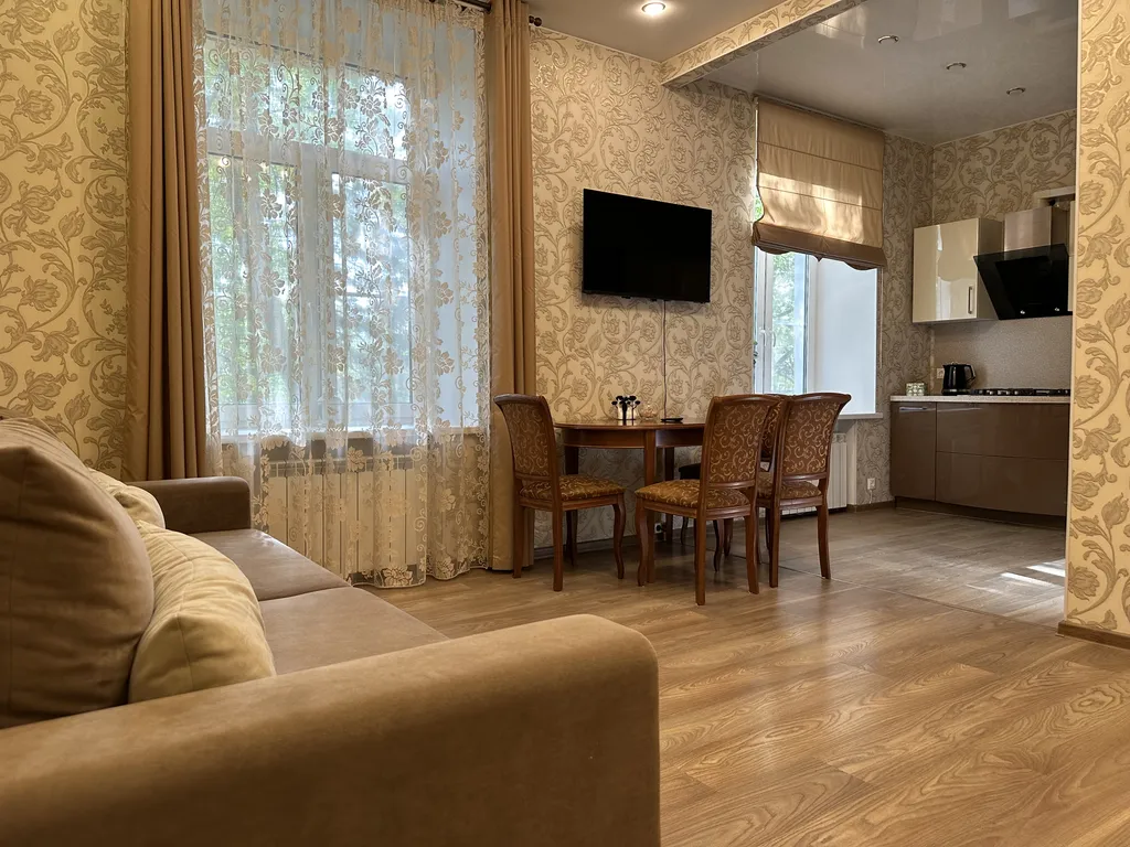 3-комнатная квартира с джакузи в центре Зеленогорска — аренда посуточно в Зеленогорск