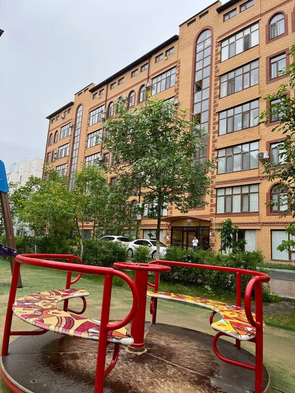 У себя дома