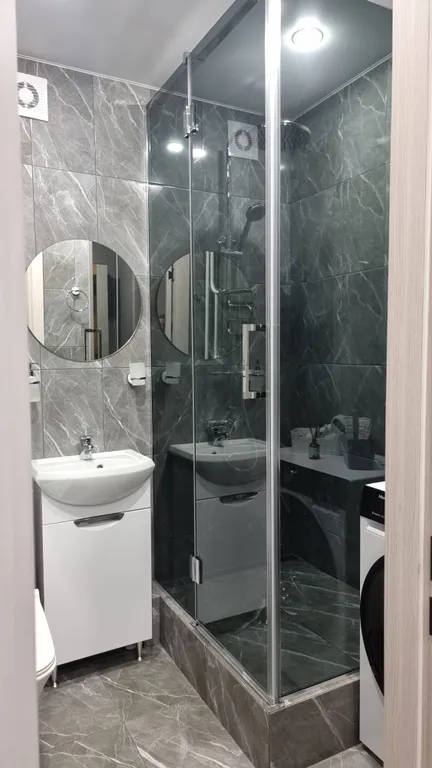 Квартира с новым ремонтом в центре