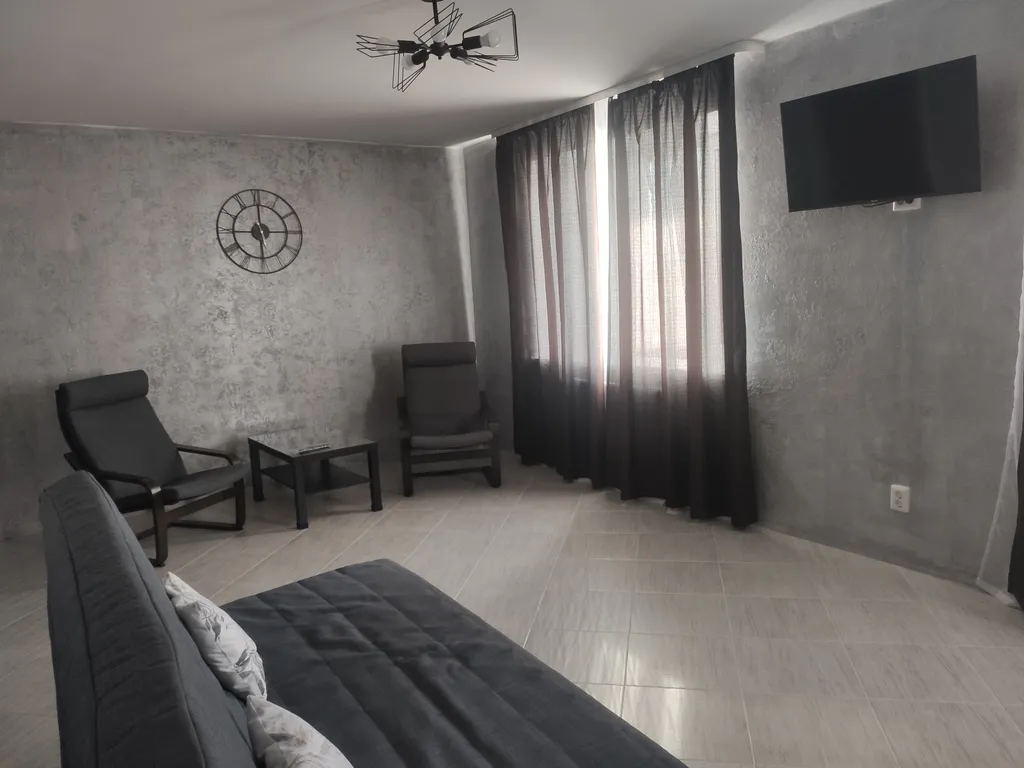 Квартира большой площади для ценителей размаха — аренда посуточно в Верхняя Пышма