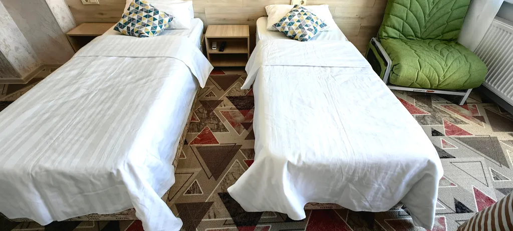 Квартира Квартира Две комнаты с балконами, отопление, кухня, стиралка, беседка, парковка — Судак