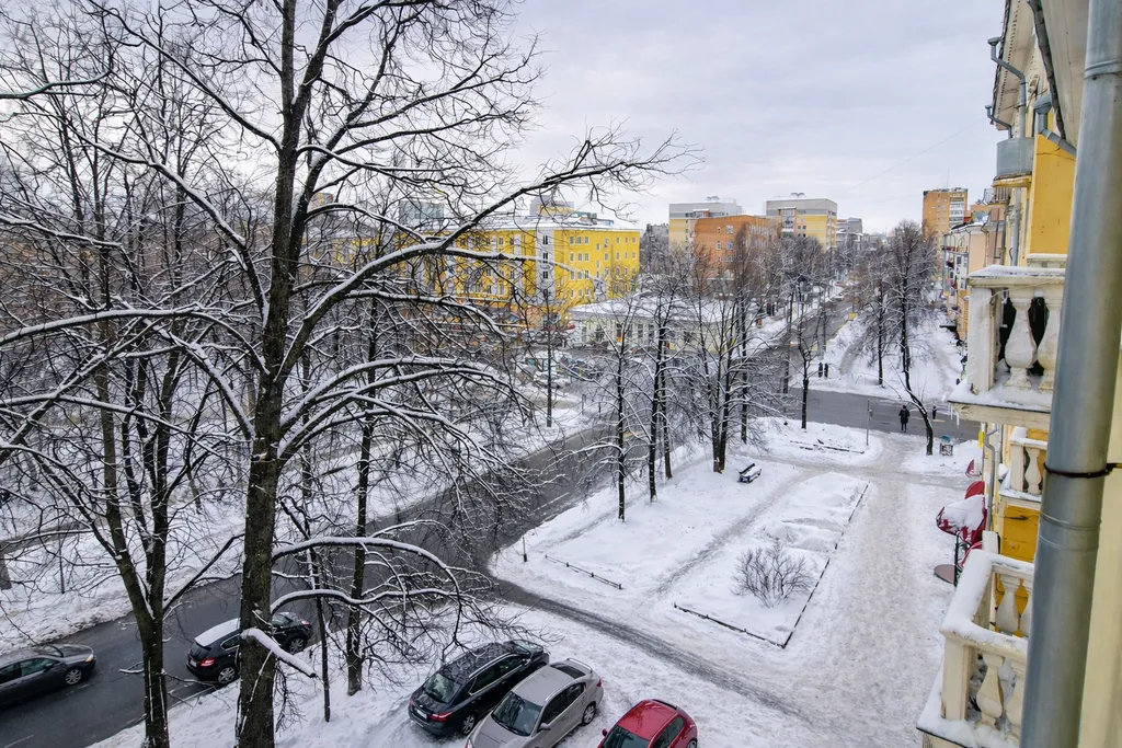 Квартира Квартира GoldenRing-Apartments, двухкомнатный люкс с балконом, центр города — Ярославль