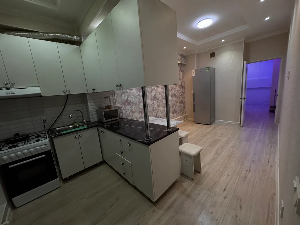 1 комнатная квартира у ТЦ Бум