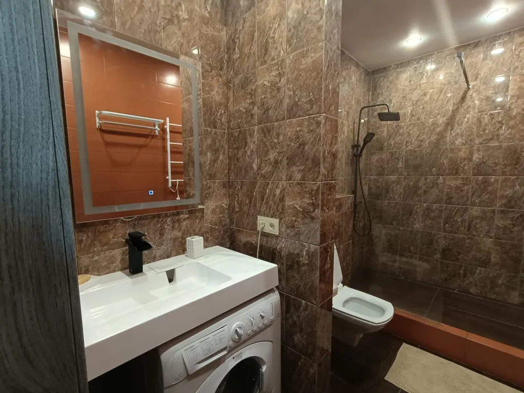 Loft-Корней, Нейро, Кристалл квартира