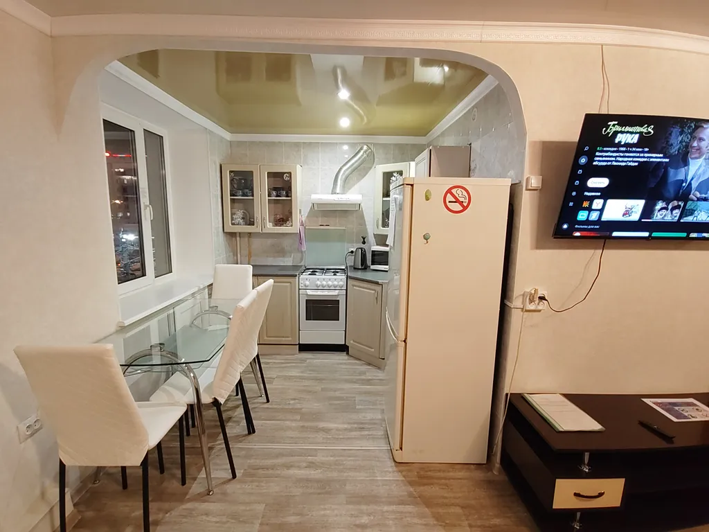 Студийного плана двухкомнатная квартира с шикарным видом на площадь Пять Углов