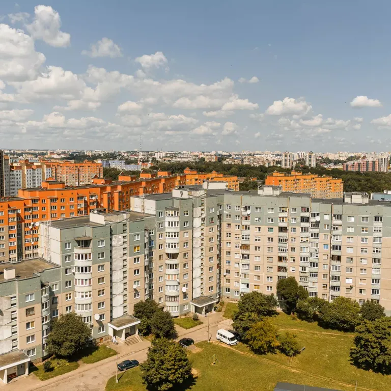 С видом на город с высоты птичьего полёта