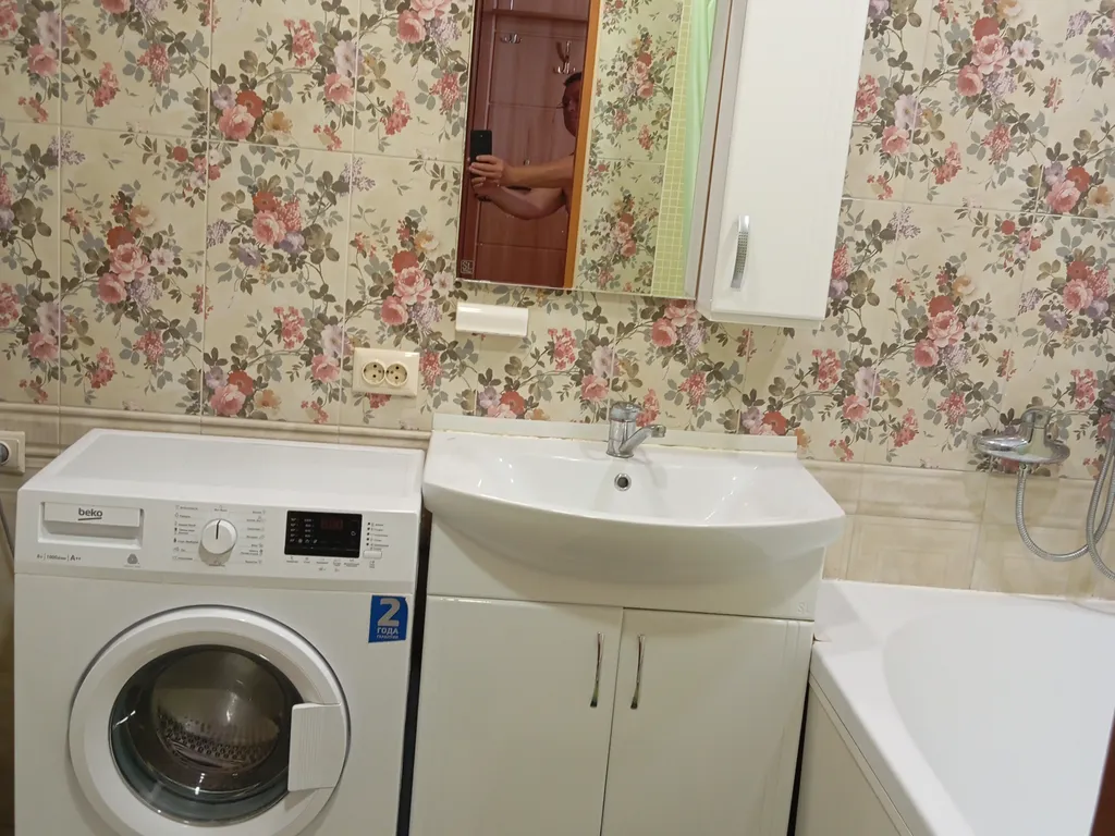 Двухкомнатная квартира с большой видовой террасой, отдельным входом