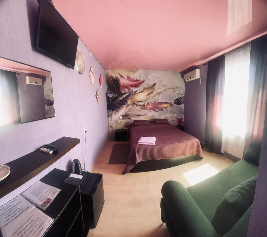 Котедж с баней и бассейном