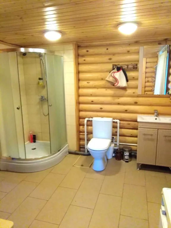 Дом - баня на берегу реки