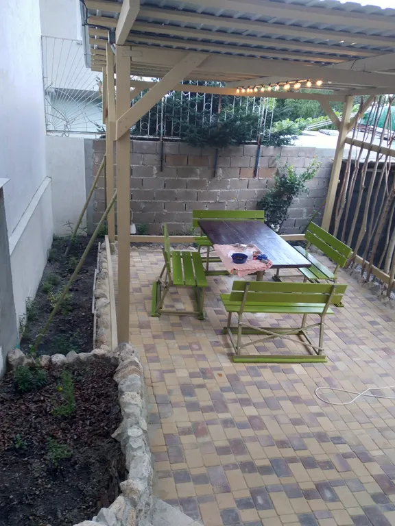 Жилой дом с террасой   видом  на море; гору Кошка  , рядом Кипарисовая