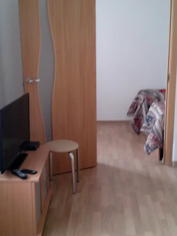 Квартира Квартира 2-х кв. в коттедже, закрытая парковка, центральная часть города — Калининград