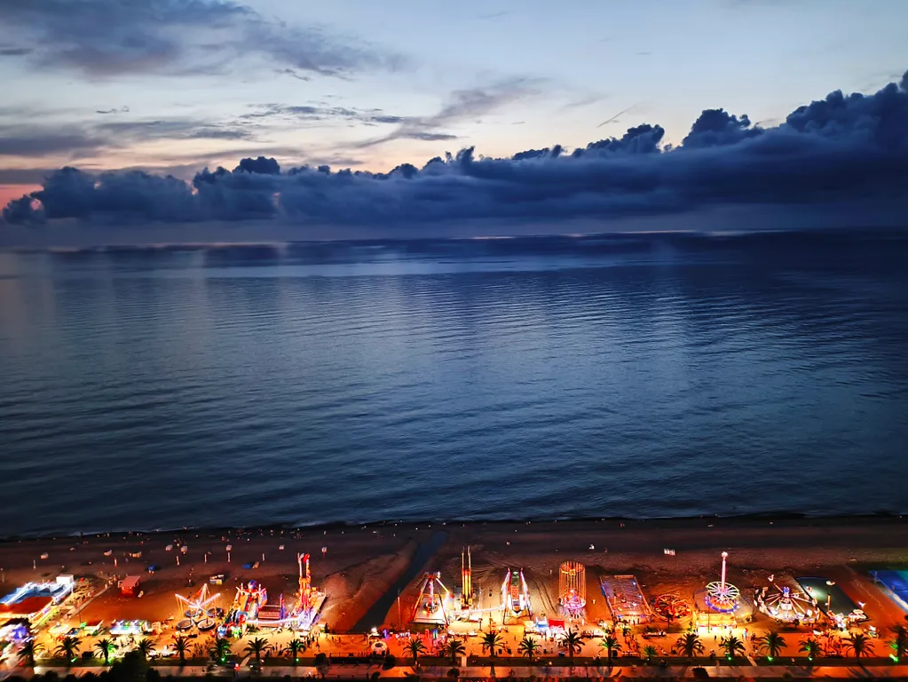 Апартаменты для отдыха в Батуми, 1 линия от моря