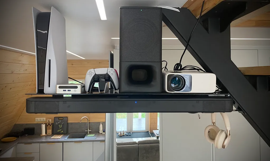 Дом с чаном и видом на реку в стиле A-Frame