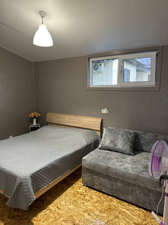 Уютный домик с подогреваемым бассейном для семейного отдыха