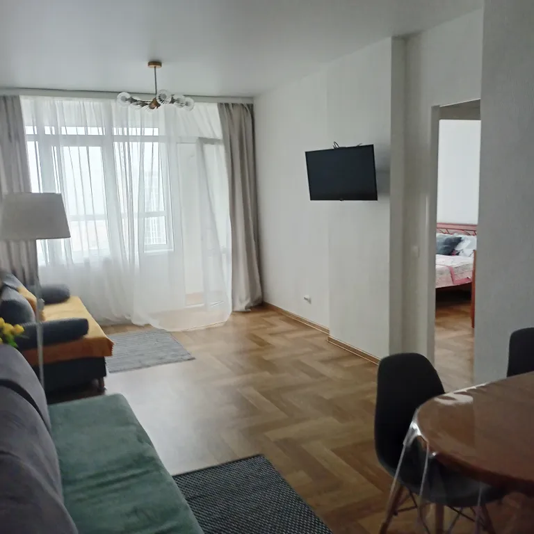 Евро 2-комнатная квартира, новостройка Метропарк в центре