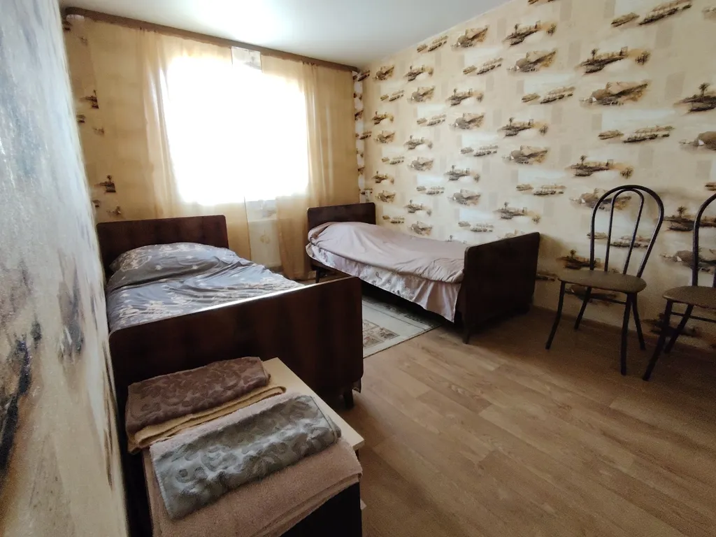 Большой дом в черте города