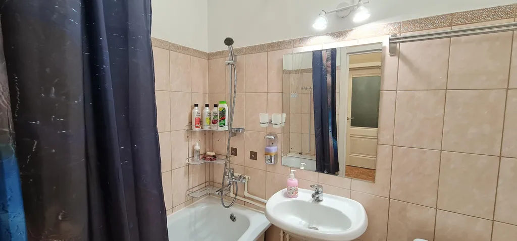 Уютная квартира с кондиционером и отдельной спальней