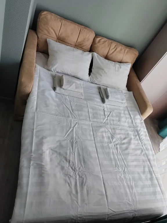 Уютная и стильная студия с отдельной кухней