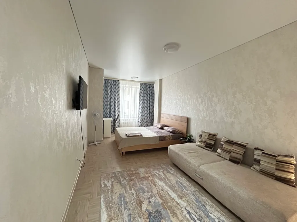 Однокомнатная квартира в центре — аренда посуточно в Абакан