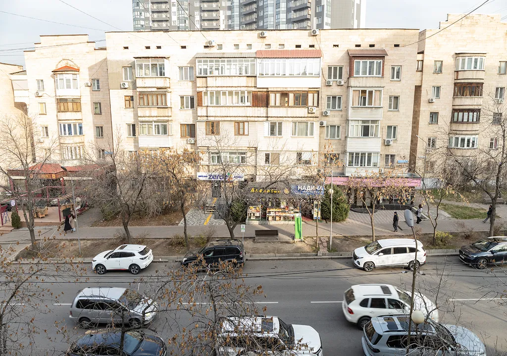 Квартира Уютная квартира Самал 2 — Алматы