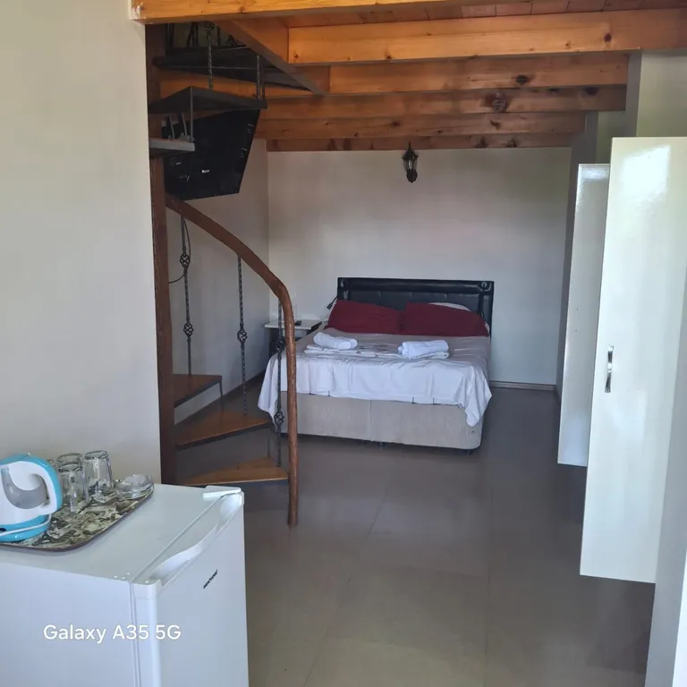 Двухуровневый номер с тремя кроватями. 4-х местный. Семейный.