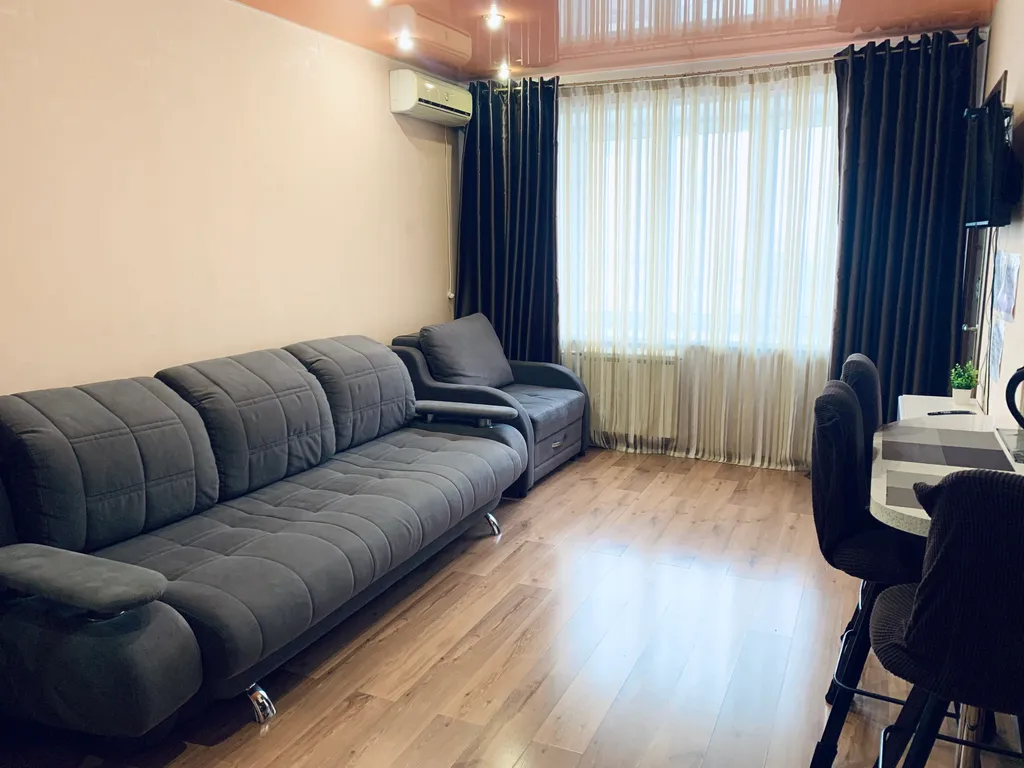 Евродвухкомнатная квартира на набережной с видом на Китай