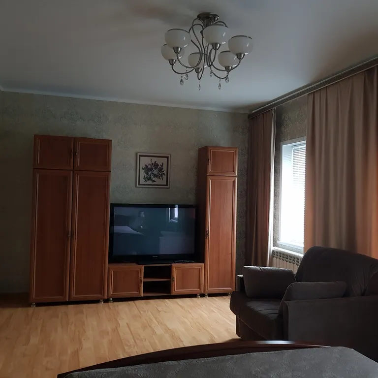 Уютный домик с участком на берегу реки