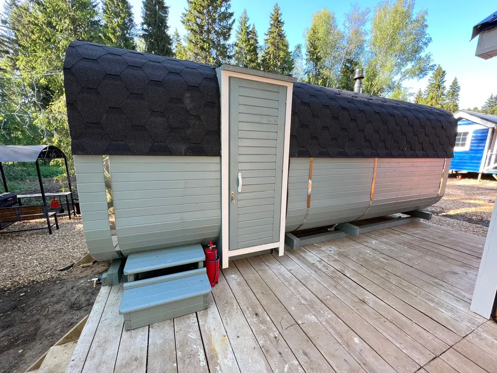 Красный домик